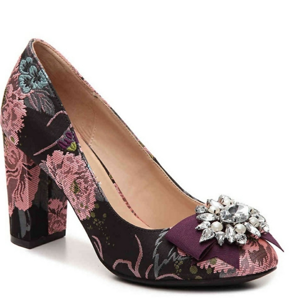 Kelly & Katie Camerlona Canvas Heels